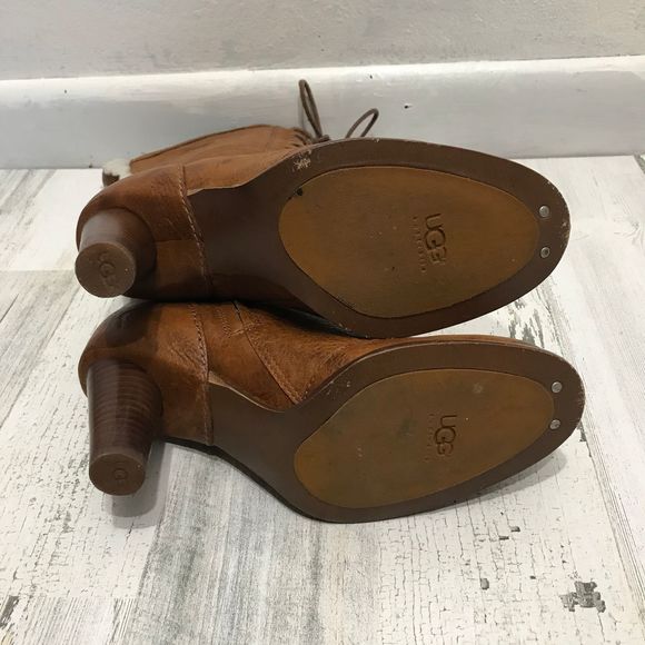 Ugg Camille Lace Up Heel Boot with Fur Detail - Picture 11 of 11